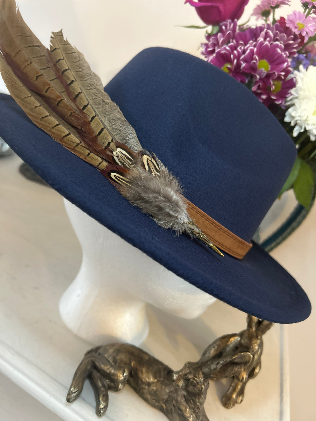 HAT BROOCH - LARGE