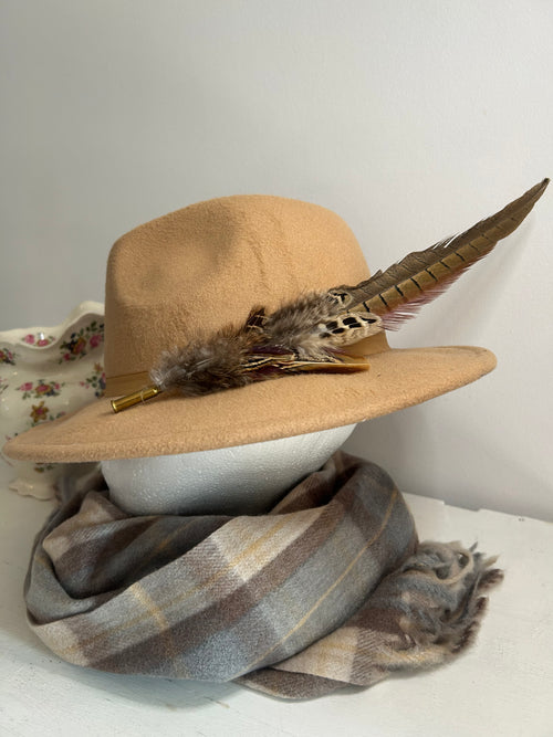 HAT BROOCH - LARGE