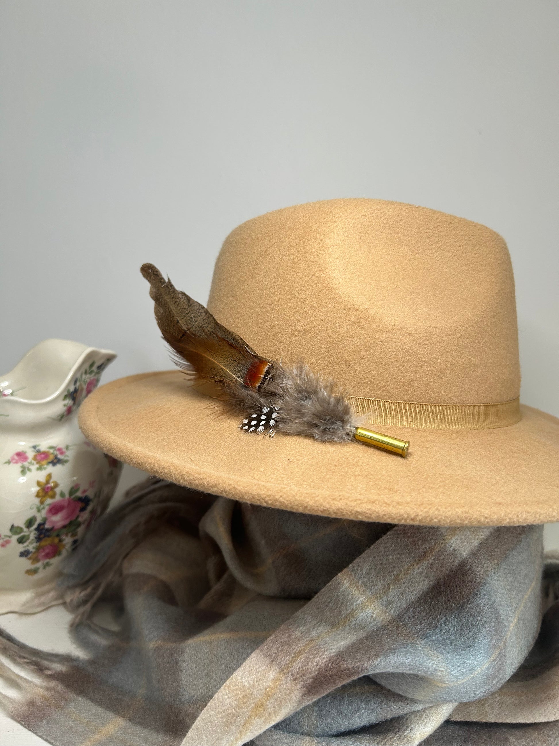 HAT BROOCH - MEDIUM