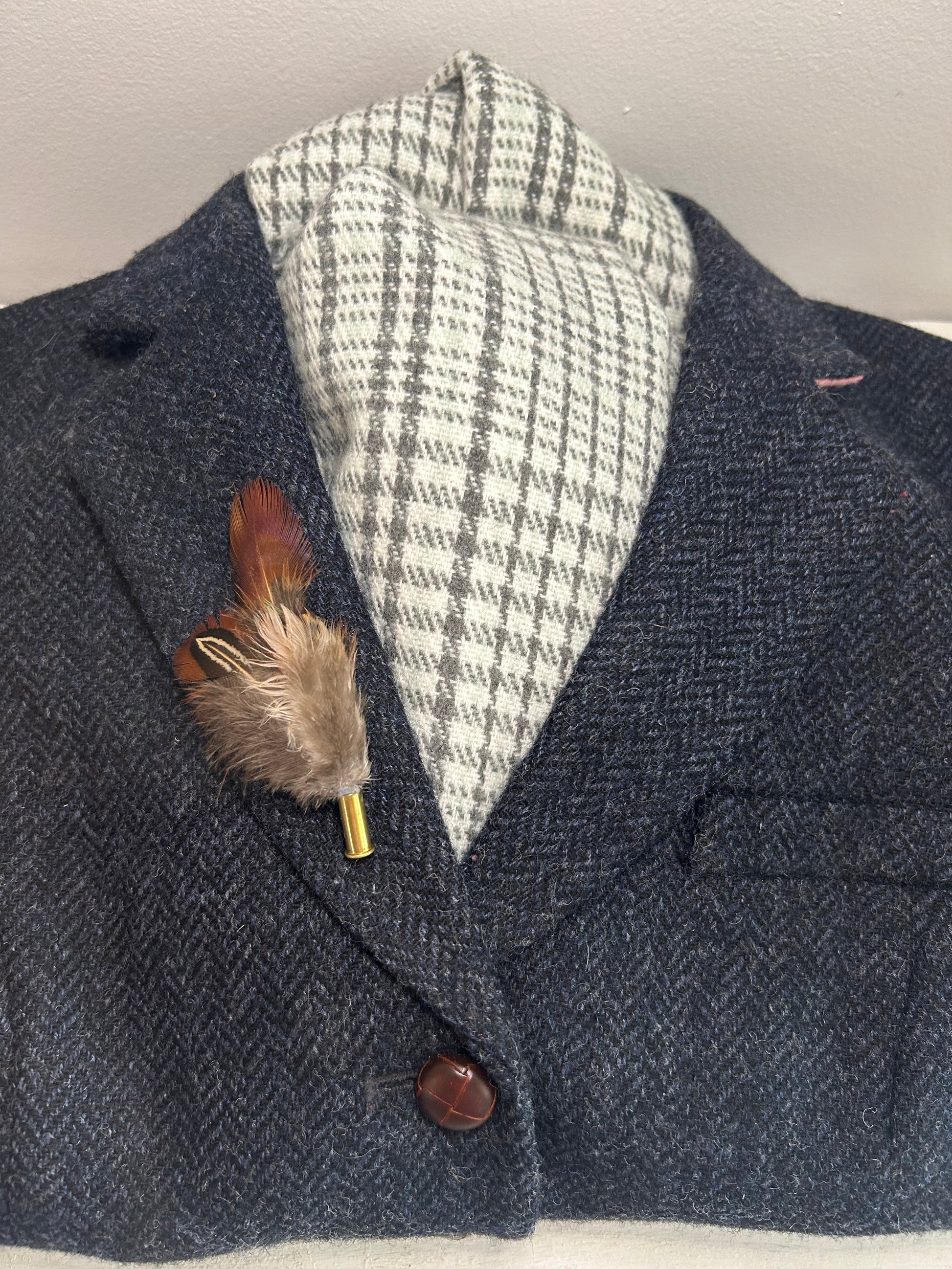 JACKET BROOCH - SMALL