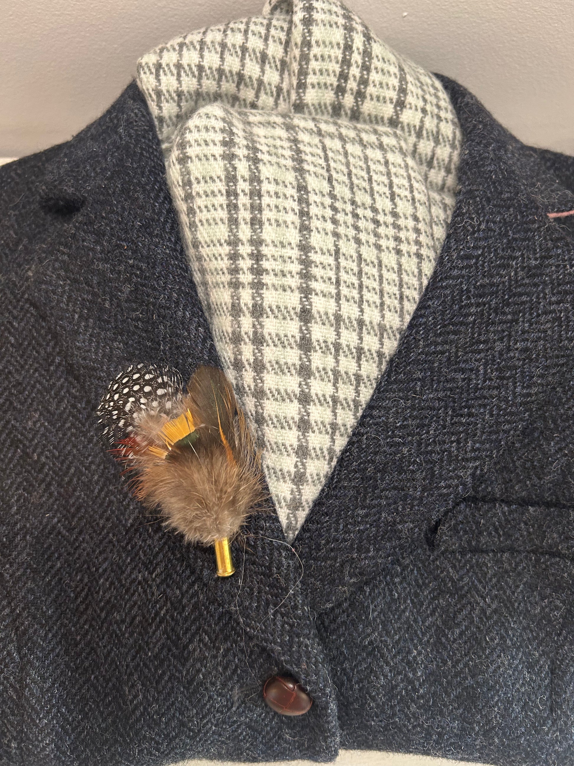 JACKET BROOCH - SMALL