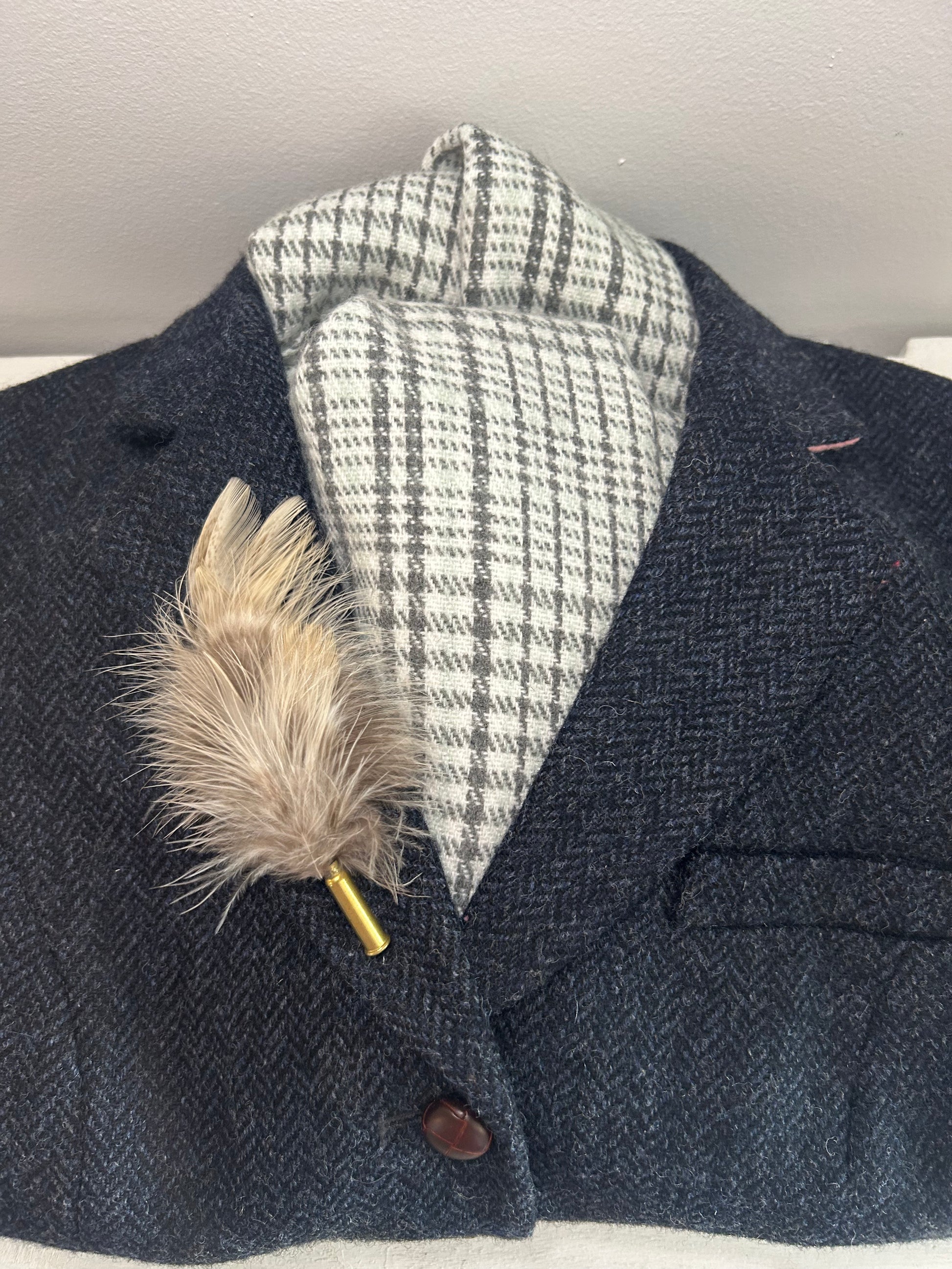 JACKET BROOCH - SMALL