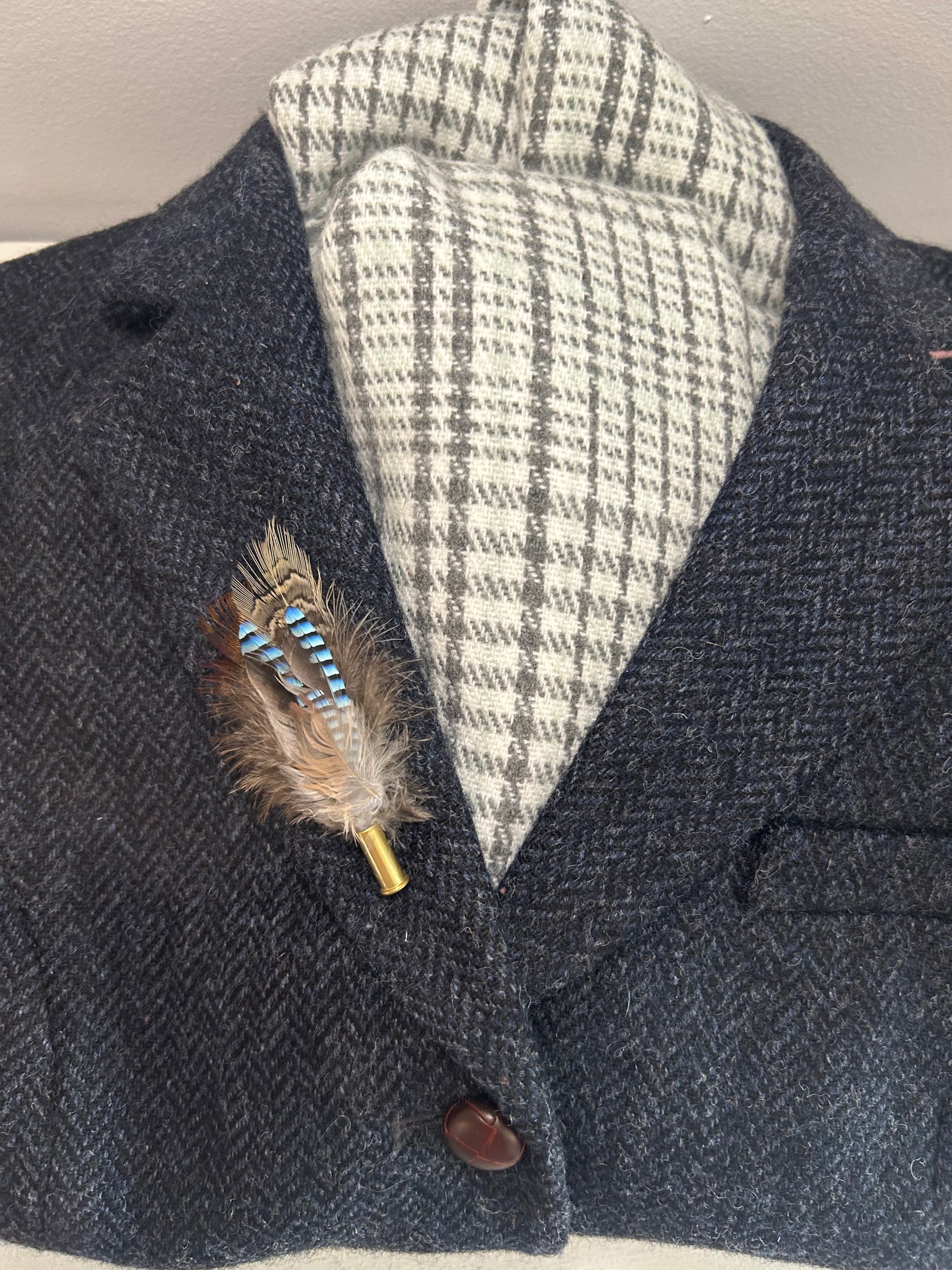 JACKET BROOCH - SMALL