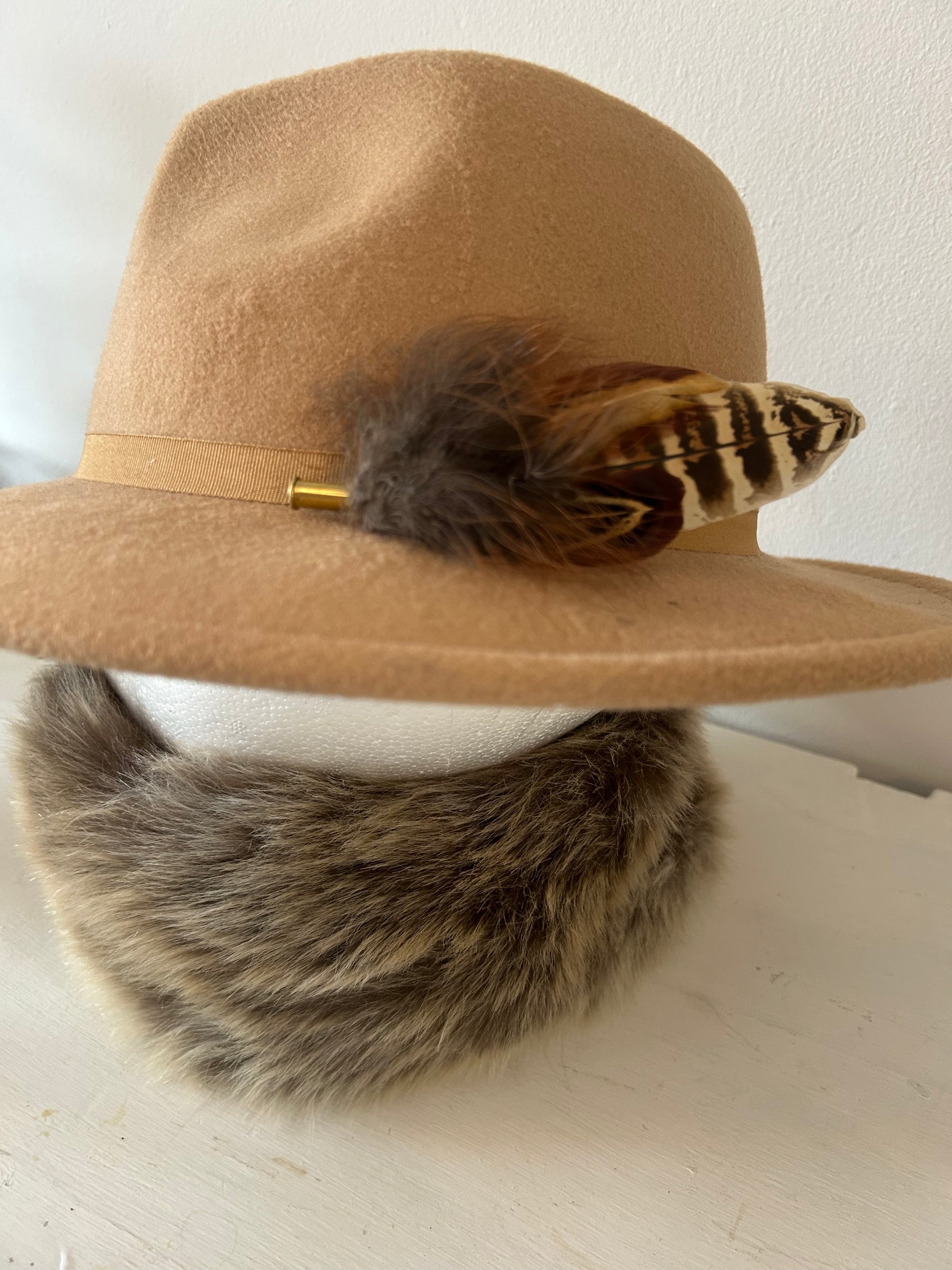 HAT BROOCH - MEDIUM