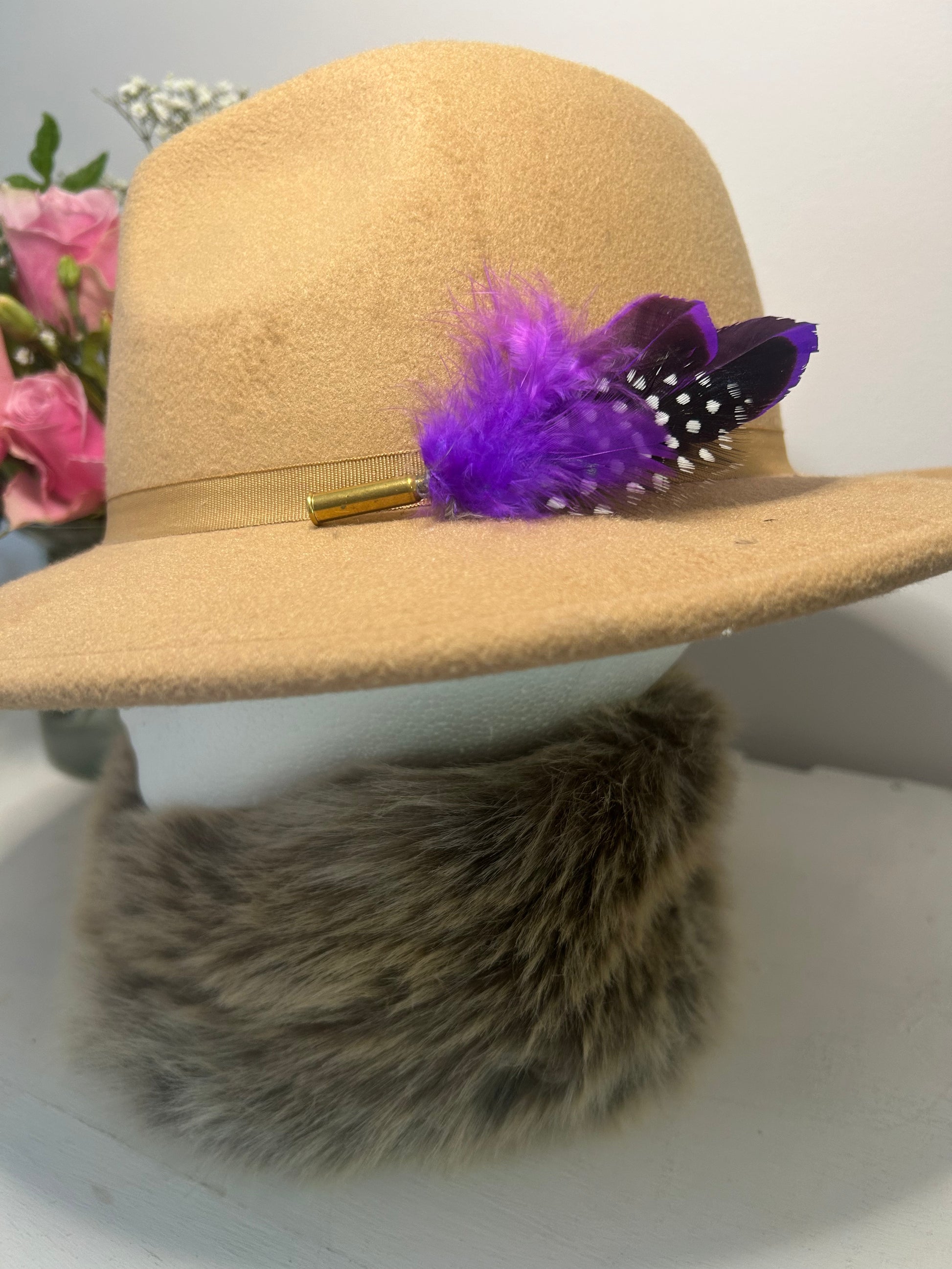 HAT BROOCH - MEDIUM