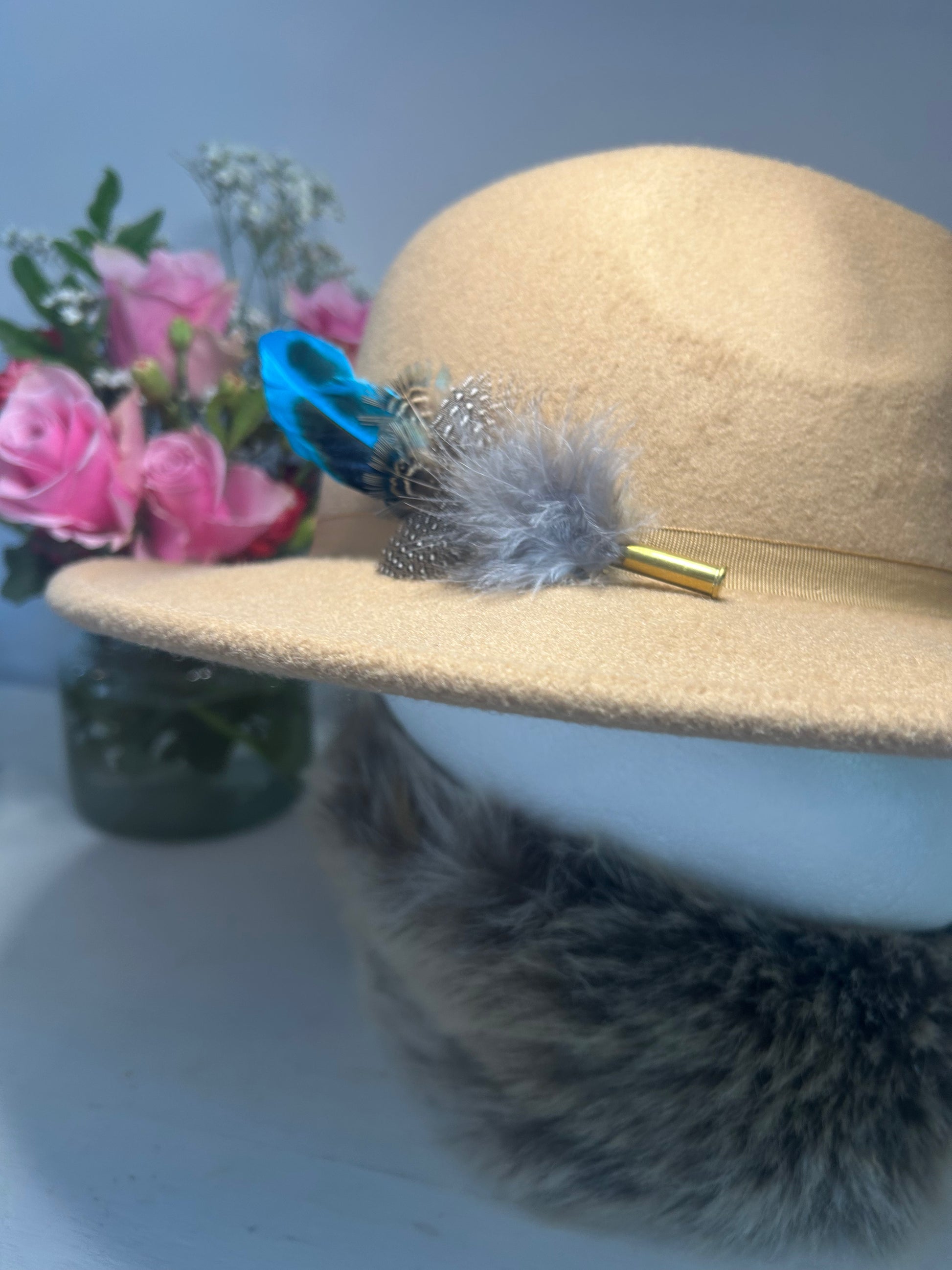 HAT BROOCH - MEDIUM